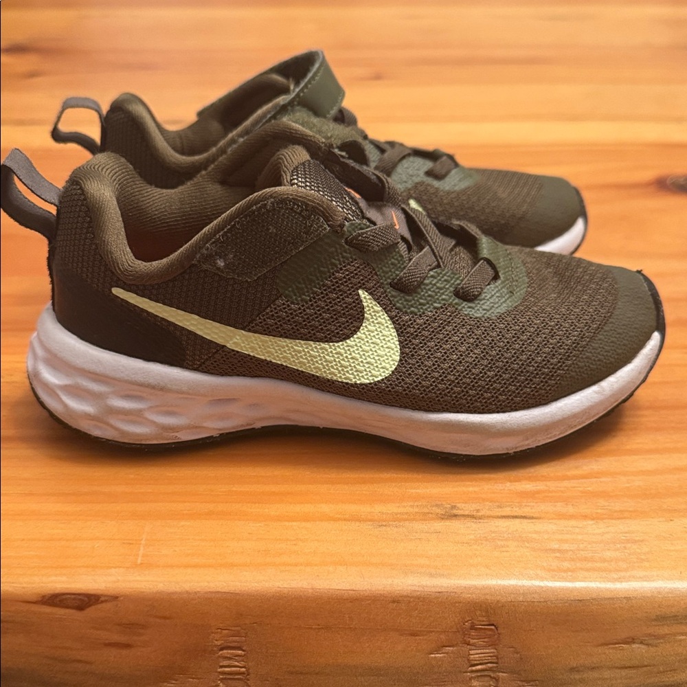 Nike Revolution 6NN  - Size 11C NO BOX Kids' Sneakers